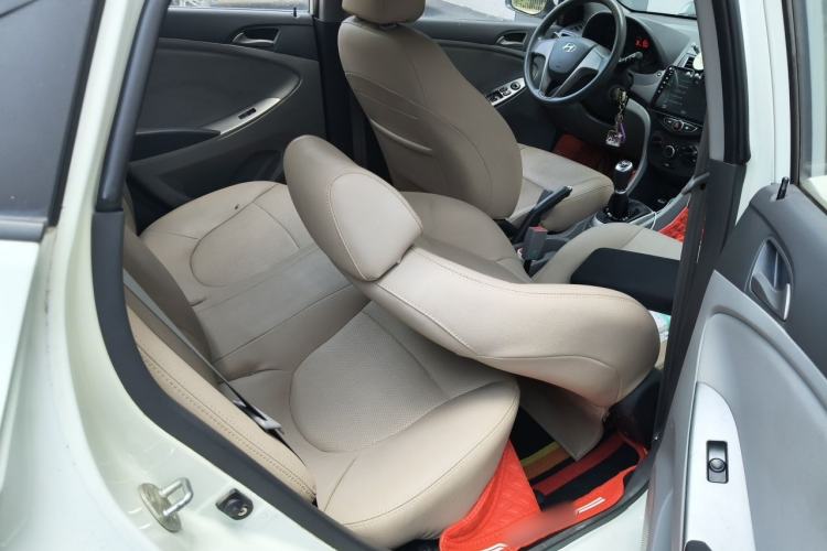Used Hyundai Verna (older generation) 2016 1.4L Manual Smart GLS Trim Left Rear Seat