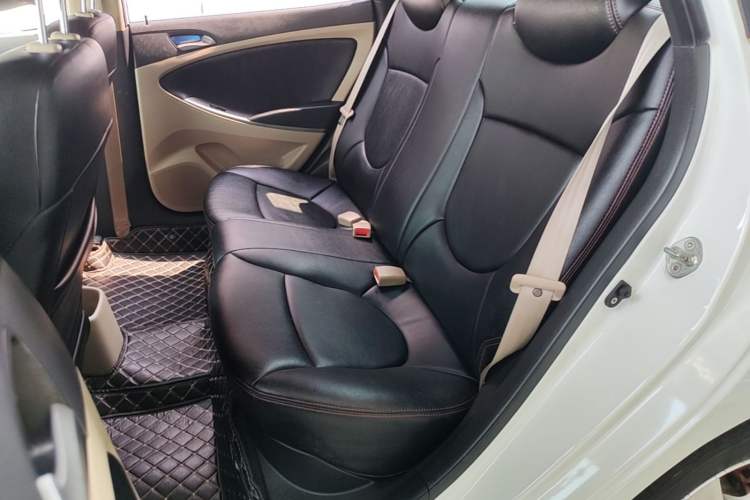 Used Hyundai Verna (older generation) 2016 1.4L Manual Smart GLS Trim Left Rear Seat