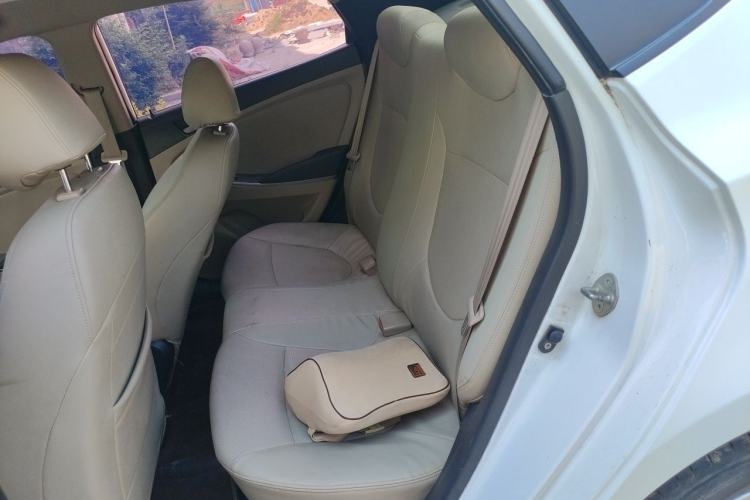 Used Hyundai Verna (older generation) 2016 1.4L Manual Smart GLS Trim Left Rear Seat