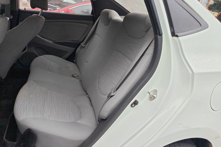 Used Hyundai Verna (older generation) 2016 1.4L Manual Smart GLS Trim Left Rear Seat
