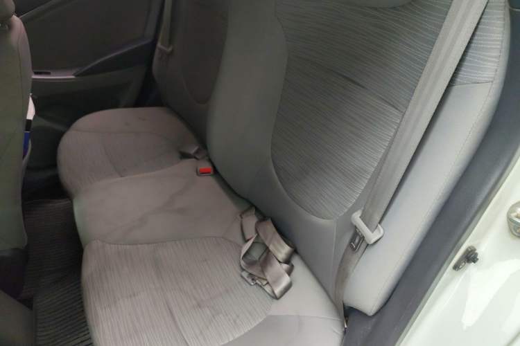 Used Hyundai Verna (older generation) 2016 1.4L Automatic Smart GLS Left Rear Seat