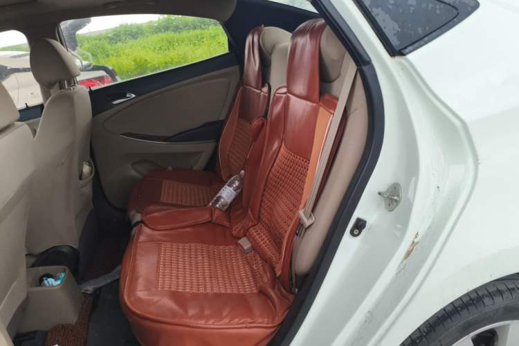 Used Hyundai Verna (older generation) 2016 1.4L Manual Flagship TOP Model Left Rear Seat