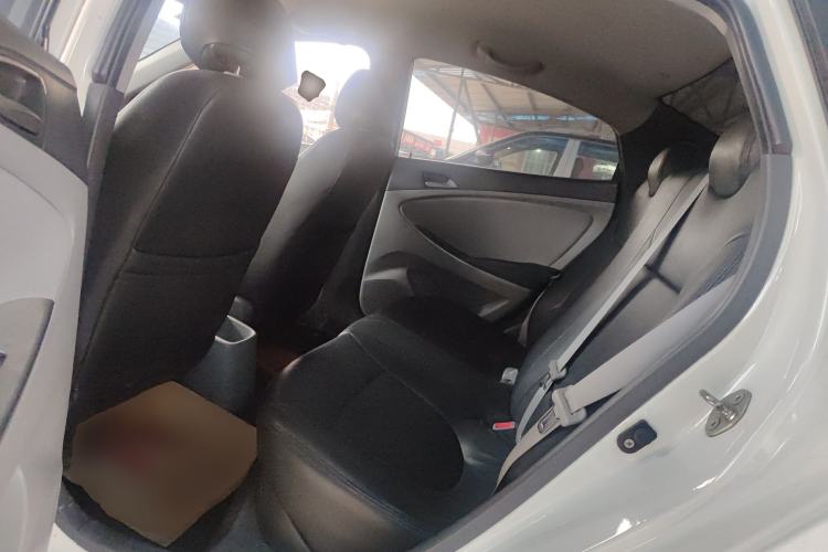 Used Hyundai Verna (older generation) 2016 1.4L Manual Smart GLS Trim Left Rear Seat