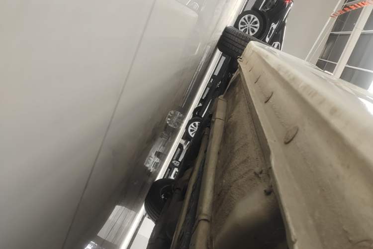 Used Hyundai Verna (older generation) 2016 1.4L Automatic Leading-Edge GLX Left Side Sill