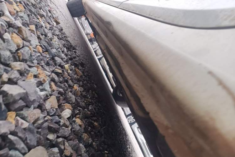 Used Hyundai Verna (older generation) 2016 1.4L Manual Smart GLS Trim Left Side Sill