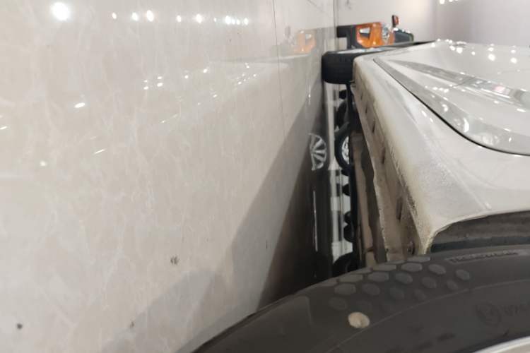 Used Hyundai Verna (older generation) 2016 1.4L Automatic Leading-Edge GLX Left Side Sill