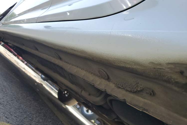 Used Hyundai Verna (older generation) 2016 1.4L Automatic Smart GLS Left Side Sill