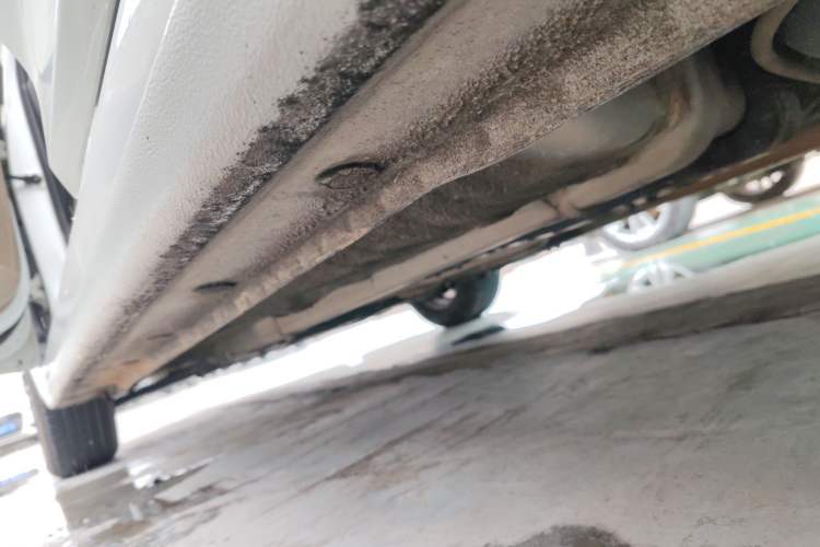 Used Hyundai Verna (older generation) 2016 1.4L Automatic Smart GLS Left Side Sill