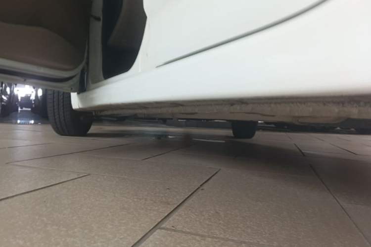 Used Hyundai Verna (older generation) 2016 1.4L Automatic Smart GLS Left Side Sill