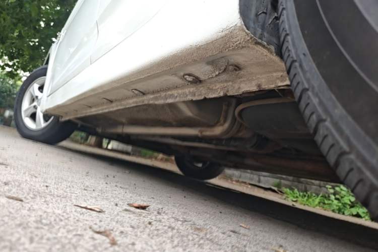 Used Hyundai Verna (older generation) 2016 1.4L Manual Smart GLS Trim Left Side Sill
