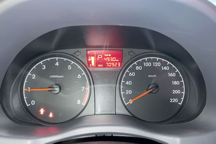Used Hyundai Verna (older generation) 2016 1.4L Automatic Smart GLS Odometer Close Up