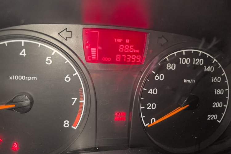 Used Hyundai Verna (older generation) 2016 1.4L Manual Fashion GS Odometer Close Up