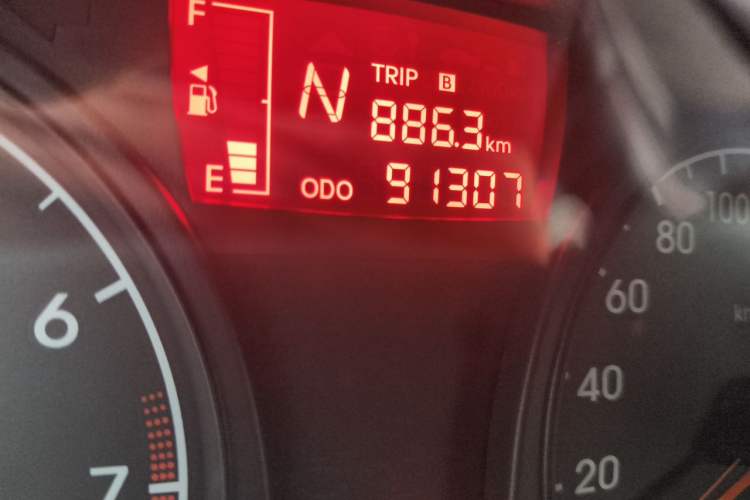Used Hyundai Verna (older generation) 2016 1.4L Automatic Smart GLS Odometer Close Up