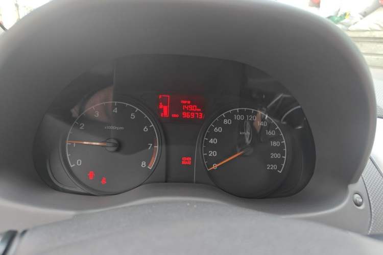 Used Hyundai Verna (older generation) 2016 1.4L Manual Smart GLS Trim Odometer Close Up