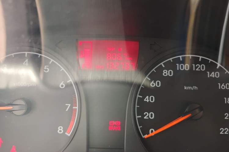 Used Hyundai Verna (older generation) 2016 1.4L Manual Smart GLS Trim Odometer Close Up