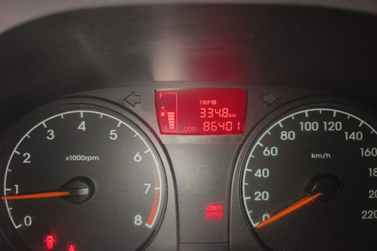 Used Hyundai Verna (older generation) 2016 1.4L Manual Smart GLS Trim Odometer Close Up