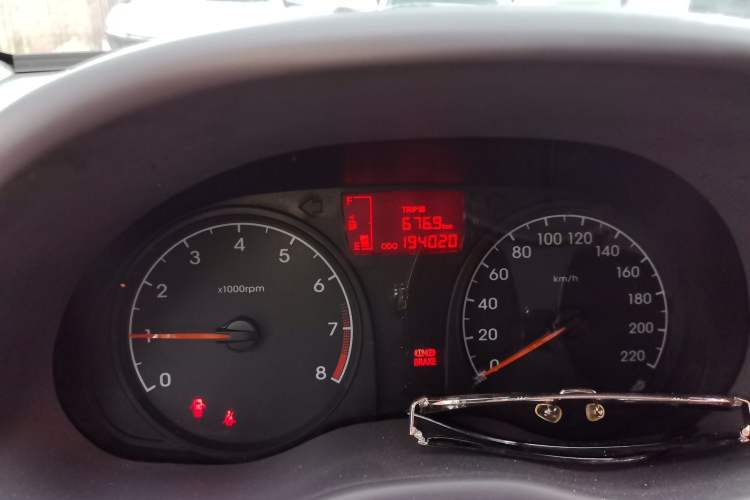 Used Hyundai Verna (older generation) 2016 1.4L Manual Fashion GS Odometer Close Up