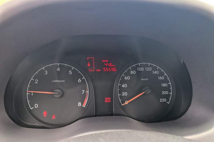 Used Hyundai Verna (older generation) 2016 1.4L Manual Smart GLS Trim Odometer Close Up