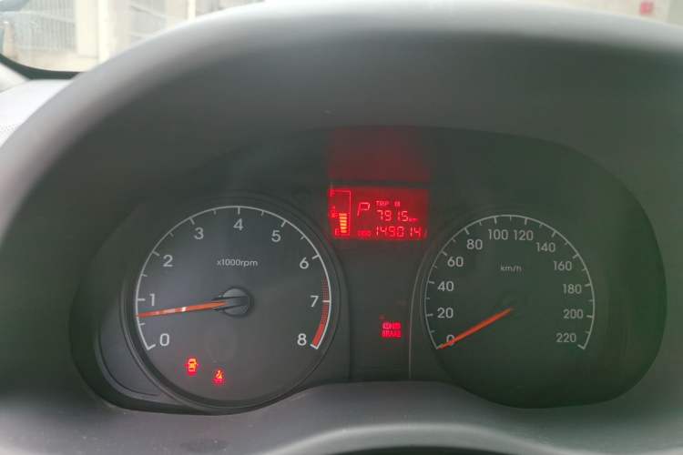 Used Hyundai Verna (older generation) 2016 1.4L Automatic Smart GLS Odometer Close Up