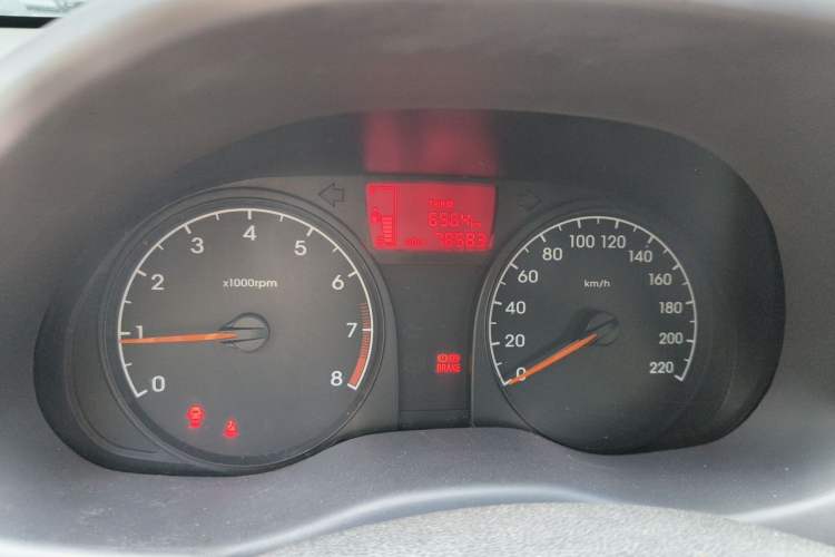 Used Hyundai Verna (older generation) 2016 1.4L Manual Smart GLS Trim Odometer Close Up