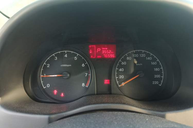 Used Hyundai Verna (older generation) 2016 1.4L Automatic Fashionable GS Model Odometer Close Up