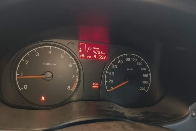 Used Hyundai Verna (older generation) 2016 1.4L Automatic Smart GLS Odometer Close Up