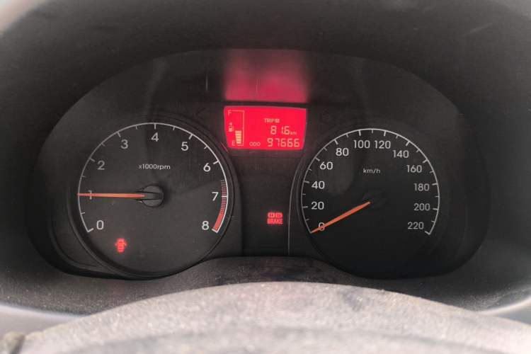 Used Hyundai Verna (older generation) 2016 1.4L Manual Smart GLS Trim Odometer Close Up