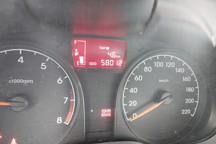 Used Hyundai Verna (older generation) 2016 1.4L Manual Smart GLS Trim Odometer Close Up