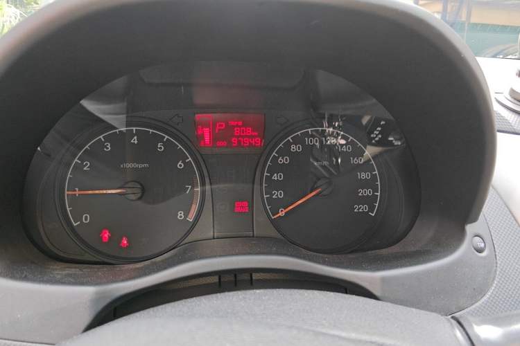 Used Hyundai Verna (older generation) 2016 1.4L Automatic Smart GLS Odometer Close Up