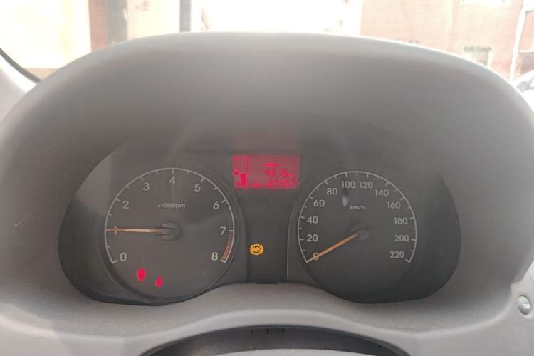 Used Hyundai Verna (older generation) 2016 1.4L Manual Smart GLS Trim Odometer Close Up
