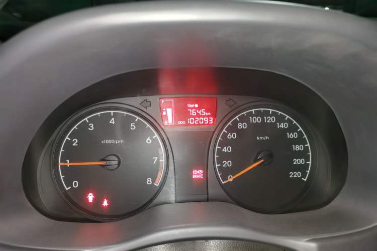 Used Hyundai Verna (older generation) 2016 1.4L Manual Smart GLS Trim Odometer Close Up