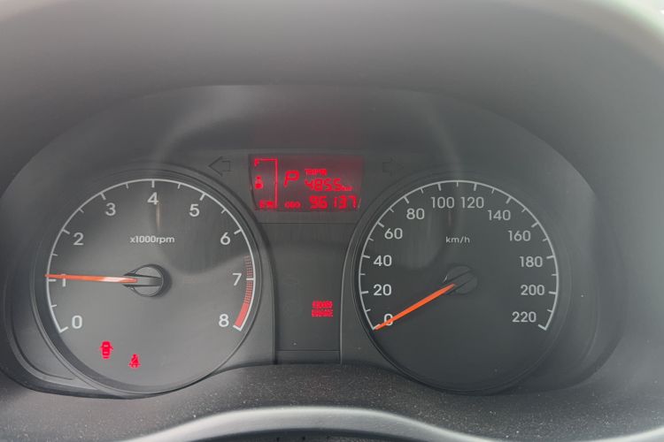Used Hyundai Verna (older generation) 2016 1.4L Automatic Fashionable GS Model Odometer Close Up