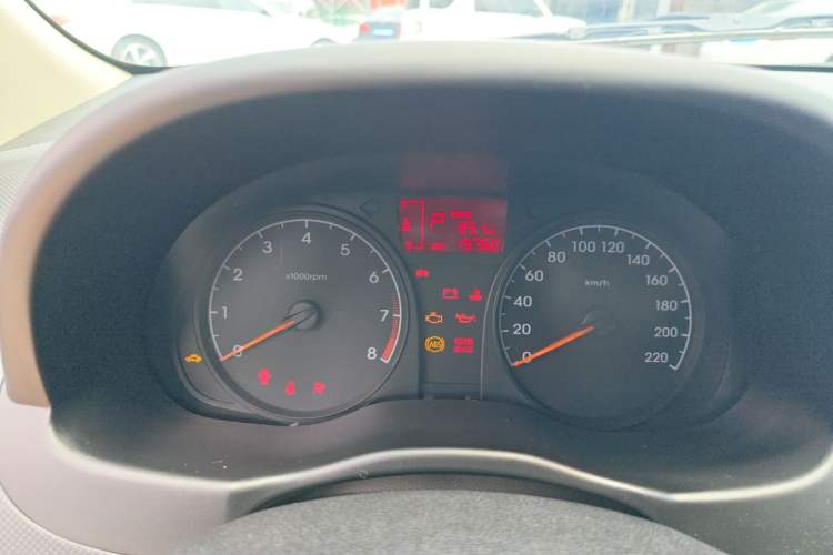 Used Hyundai Verna (older generation) 2016 1.4L Automatic Smart GLS Odometer Close Up
