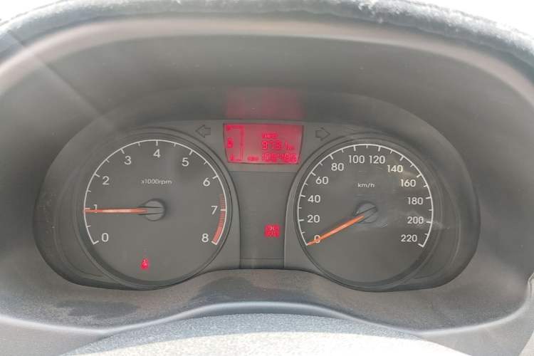 Used Hyundai Verna (older generation) 2016 1.4L Manual Smart GLS Trim Odometer Close Up