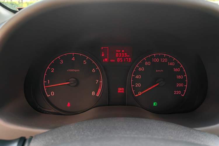 Used Hyundai Verna (older generation) 2016 1.4L Manual Smart GLS Trim Odometer Close Up