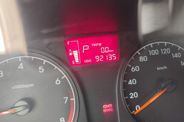 Used Hyundai Verna (older generation) 2016 1.4L Automatic Smart GLS Odometer Close Up
