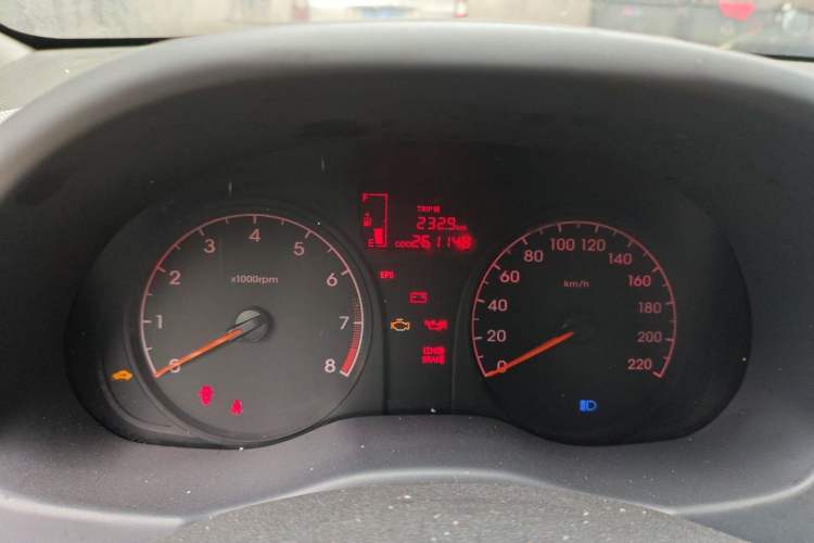 Used Hyundai Verna (older generation) 2016 1.4L Manual Smart GLS Trim Odometer Close Up