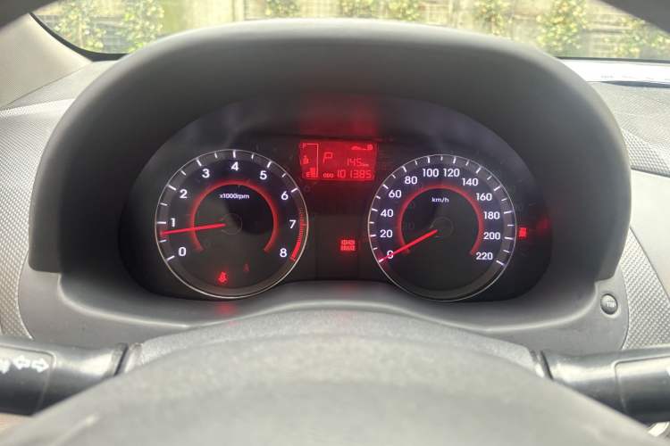 Used Hyundai Verna (older generation) 2016 1.4L Automatic Leading-Edge GLX Odometer Close Up