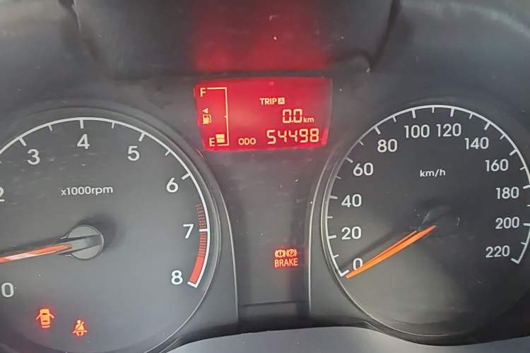 Used Hyundai Verna (older generation) 2016 1.4L Manual Smart GLS Trim Odometer Close Up