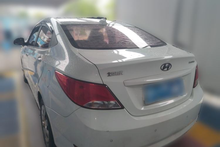Used Hyundai Verna (older generation) 2016 1.4L Manual Smart GLS Trim Rear Left 45 Deg