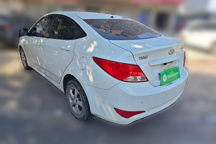 Used Hyundai Verna (older generation) 2016 1.4L Manual Smart GLS Trim Rear Left 45 Deg