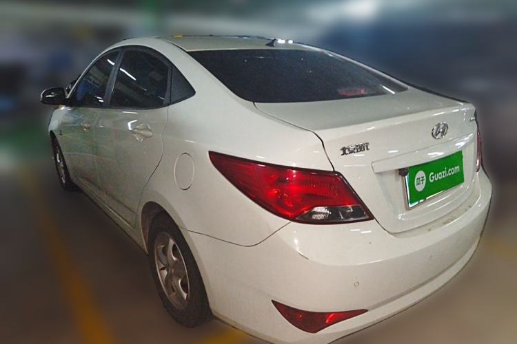 Used Hyundai Verna (older generation) 2016 1.4L Manual Smart GLS Trim Rear Left 45 Deg