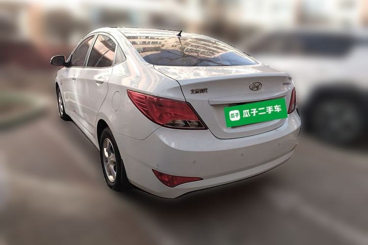 Used Hyundai Verna (older generation) 2016 1.4L Manual Smart GLS Trim Rear Left 45 Deg