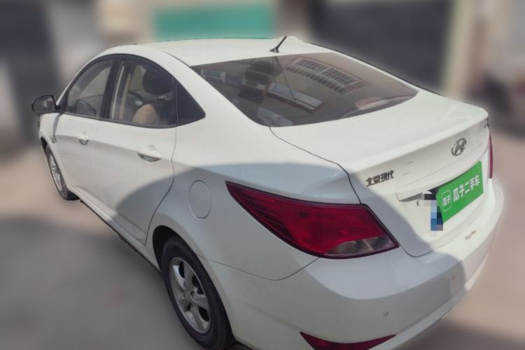 Used Hyundai Verna (older generation) 2016 1.4L Manual Fashion GS Rear Left 45 Deg
