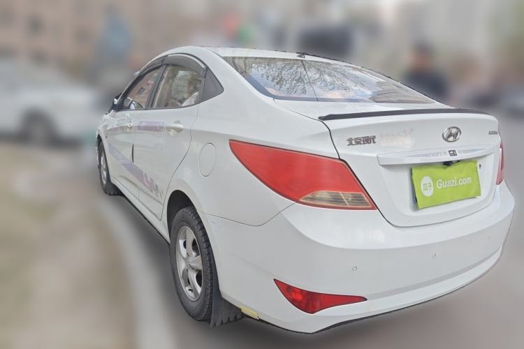 Used Hyundai Verna (older generation) 2016 1.4L Manual Smart GLS Trim Rear Left 45 Deg
