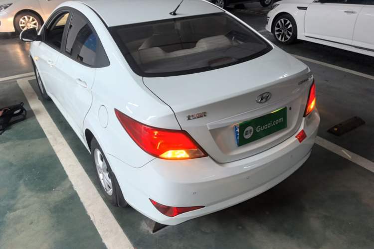 Used Hyundai Verna (older generation) 2016 1.4L Automatic Smart GLS Rear Left 45 Deg