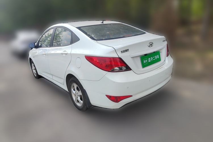 Used Hyundai Verna (older generation) 2016 1.4L Manual Smart GLS Trim Rear Left 45 Deg