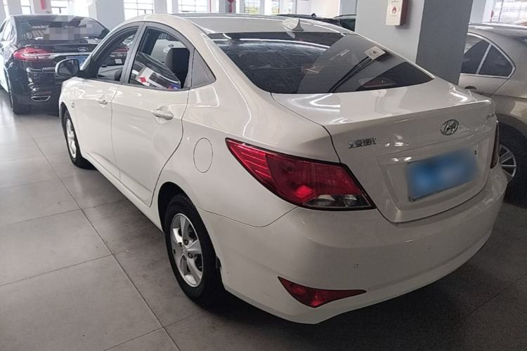 Used Hyundai Verna (older generation) 2016 1.4L Automatic Smart GLS Rear Left 45 Deg