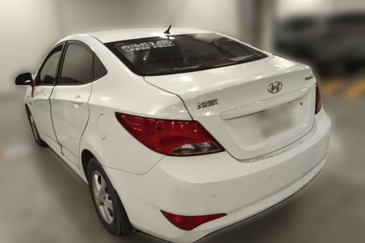 Used Hyundai Verna (older generation) 2016 1.4L Manual Smart GLS Trim Rear Left 45 Deg
