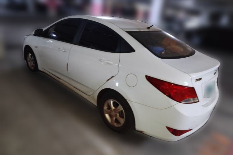 Used Hyundai Verna (older generation) 2016 1.4L Automatic Smart GLS Rear Left 45 Deg